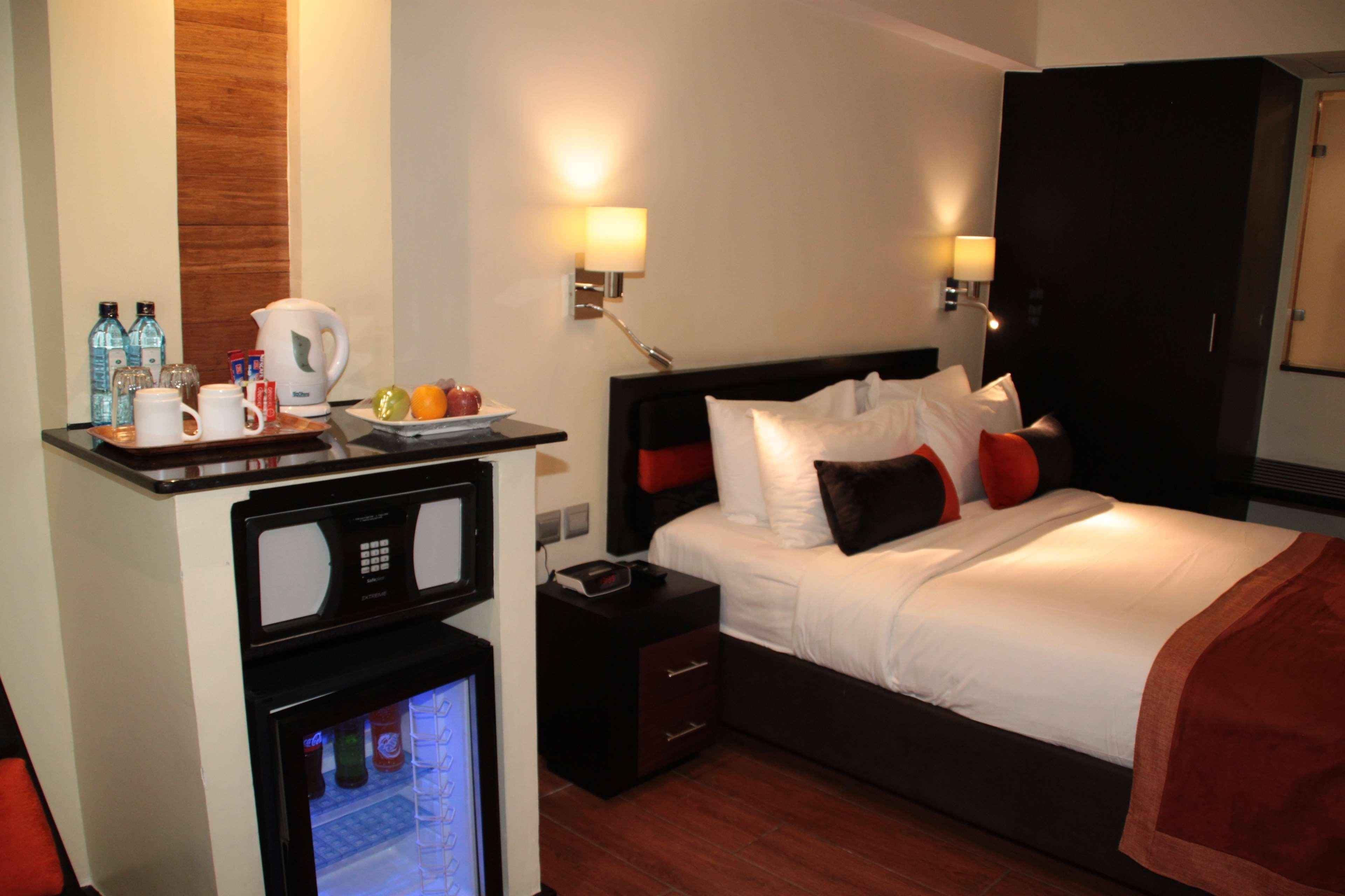 Best Western Auray Le Loch Exteriör bild
